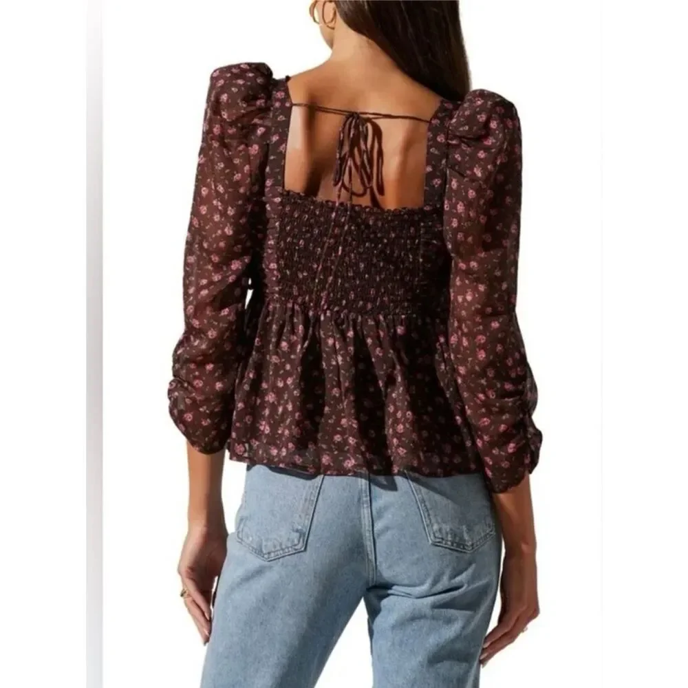 ASTR Floral Peasant Blouse in Brown with Pink Roses Medium